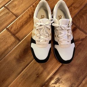 ASICS gym shoes